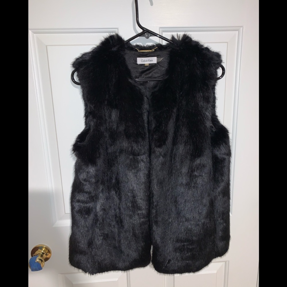 New without tags Black Faux fur Calvin Klein vest